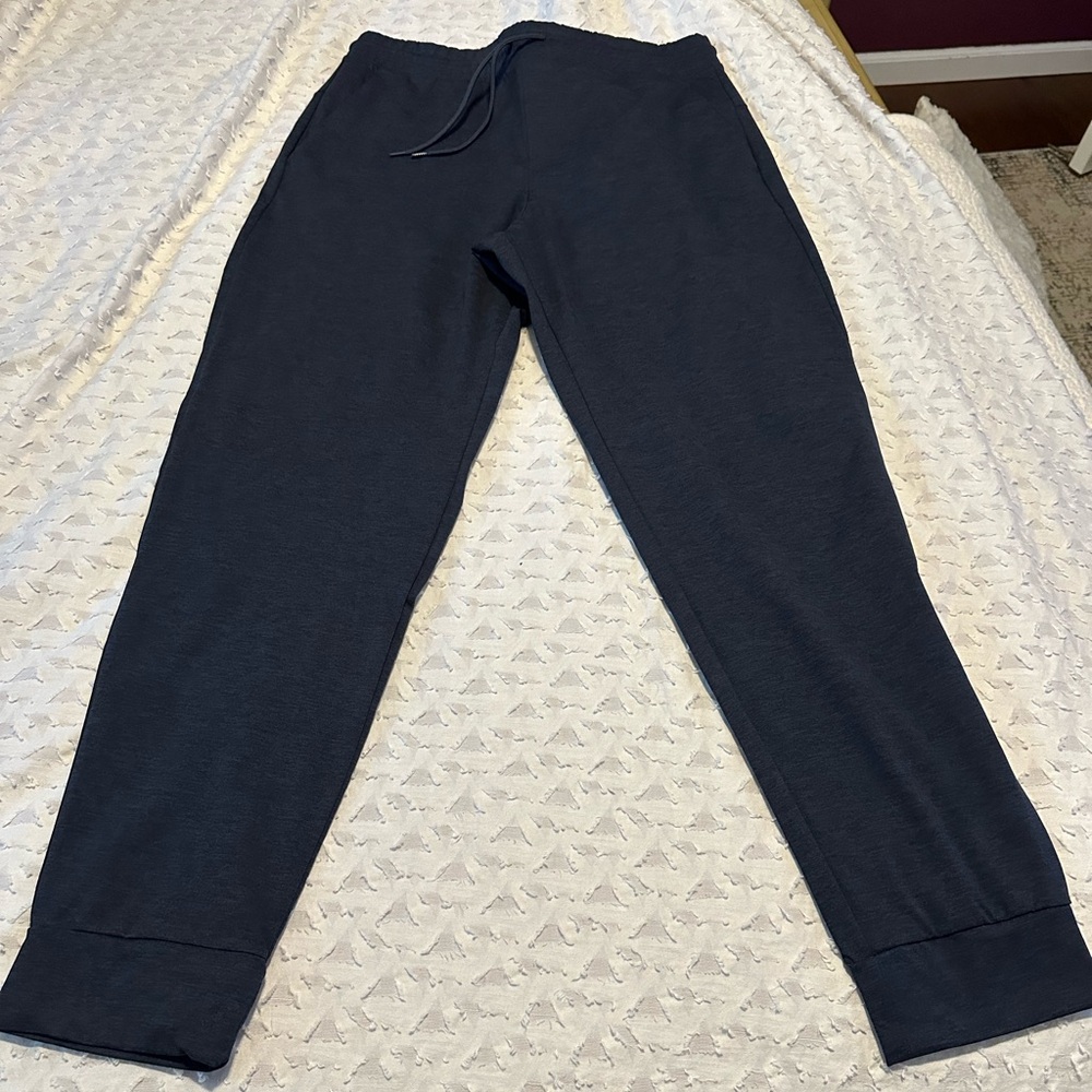 Uniqlo navy blue weathered joggers size medium brand new never worn